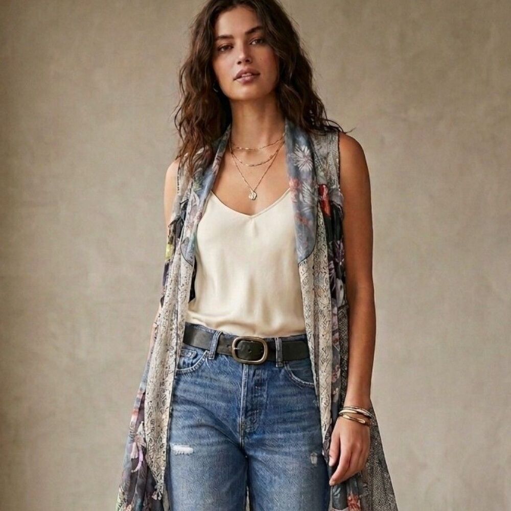 SOFT SURROUNDINGS Floral Patchwork Lace Crochet Mesh Cardigan Vest